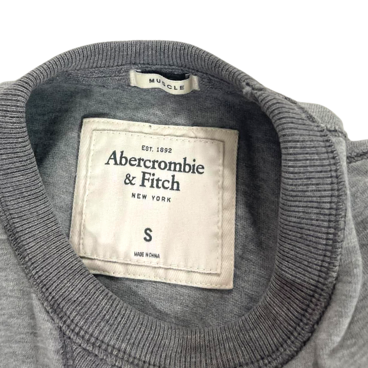 Y2K ABERCROMBIE & FITCH GRAY CREWNECK (S - M)