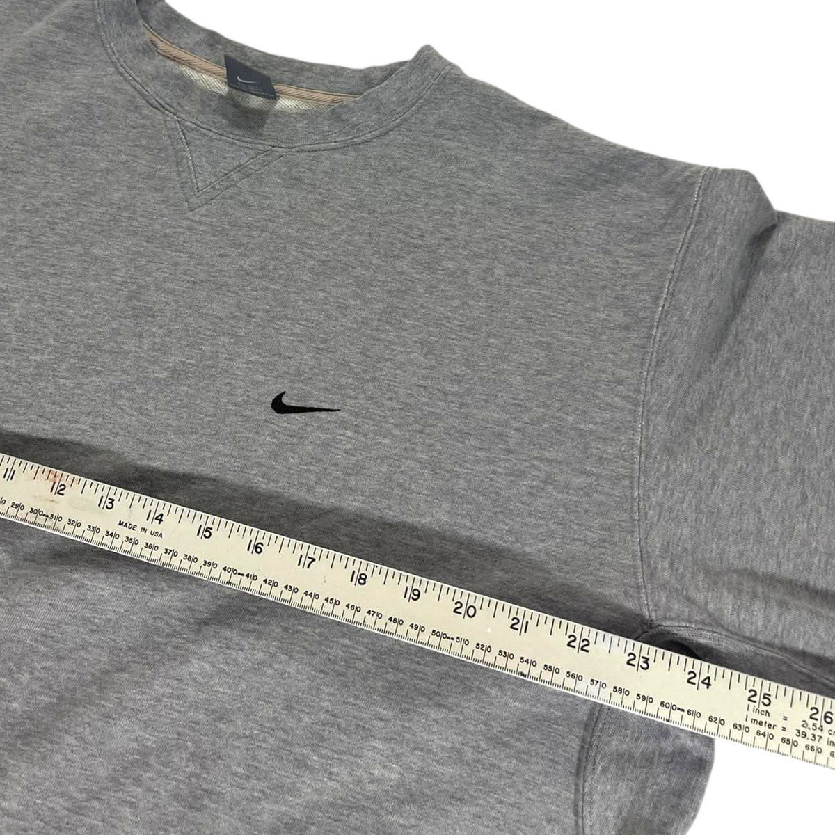 VINTAGE NIKE GRAY CREWNECK (BEST FIT LARGE)