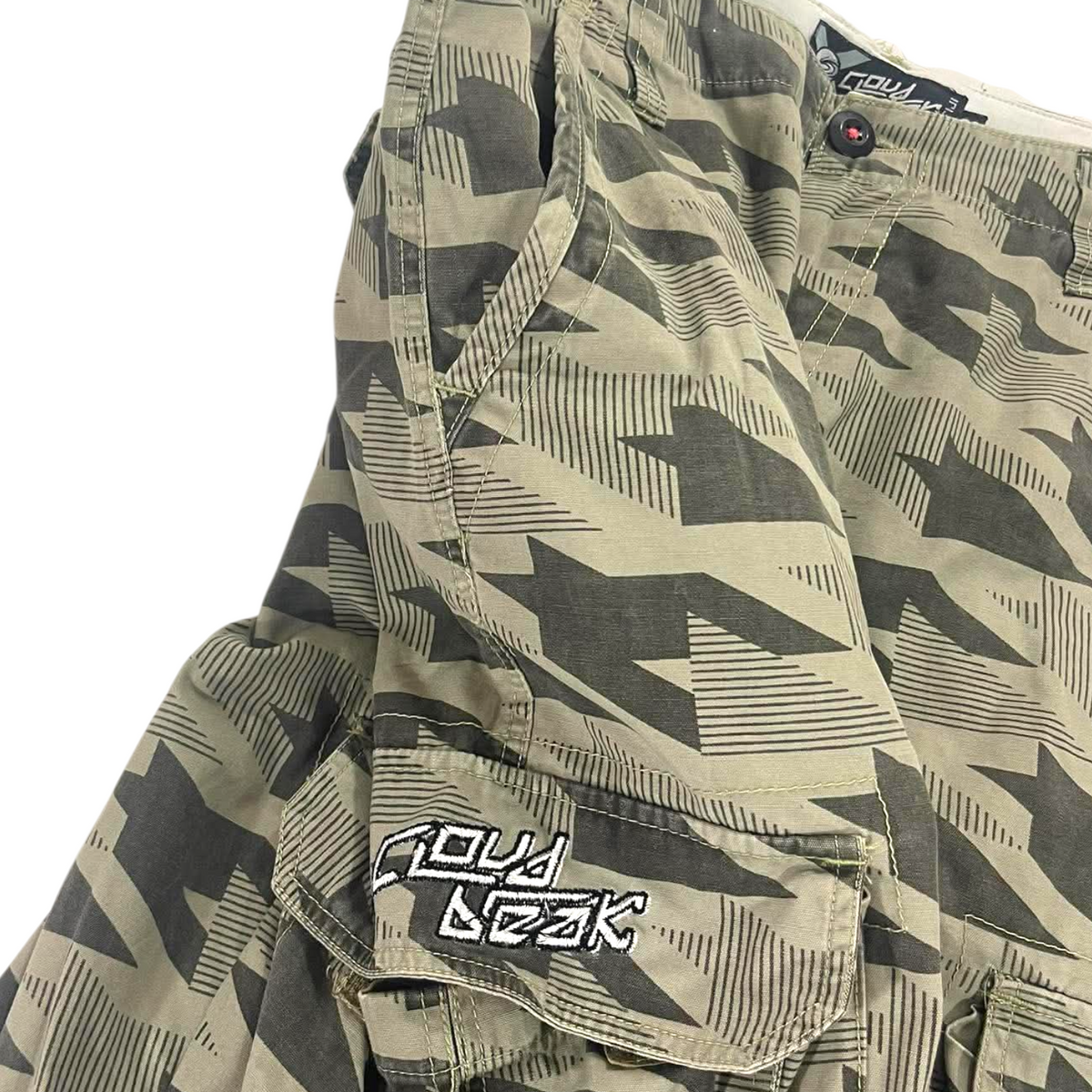 Y2K CLOUD BEAK CAMO CARGO SHORTS (30 (32'))