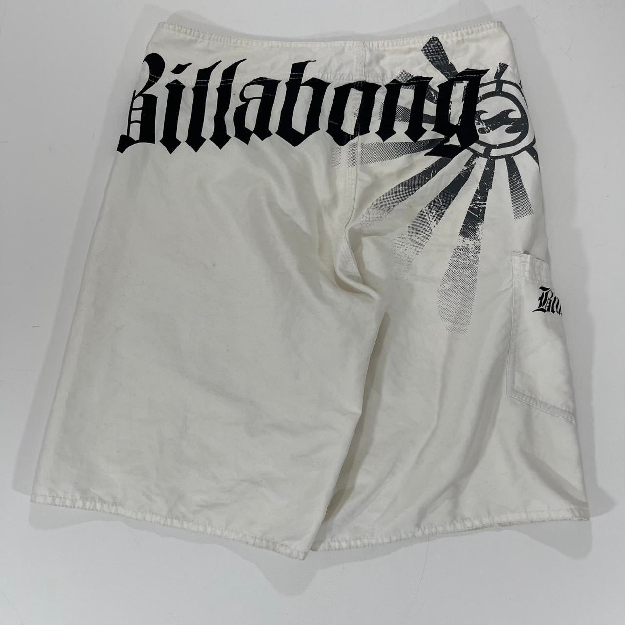 BILLABONG WHITE BOARD SHORTS WITH BLACK ACCENTS (32)