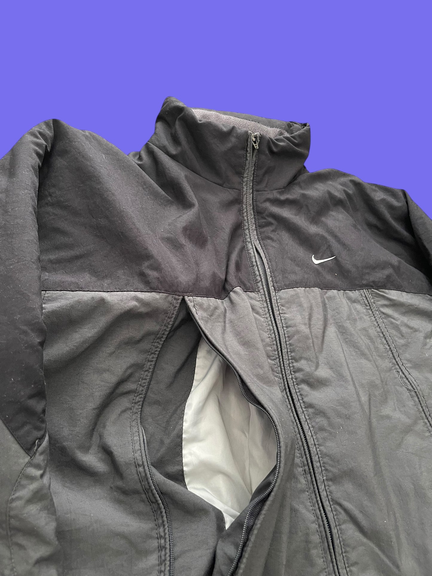 VINTAGE NIKE PUFFER JACKET (XL)