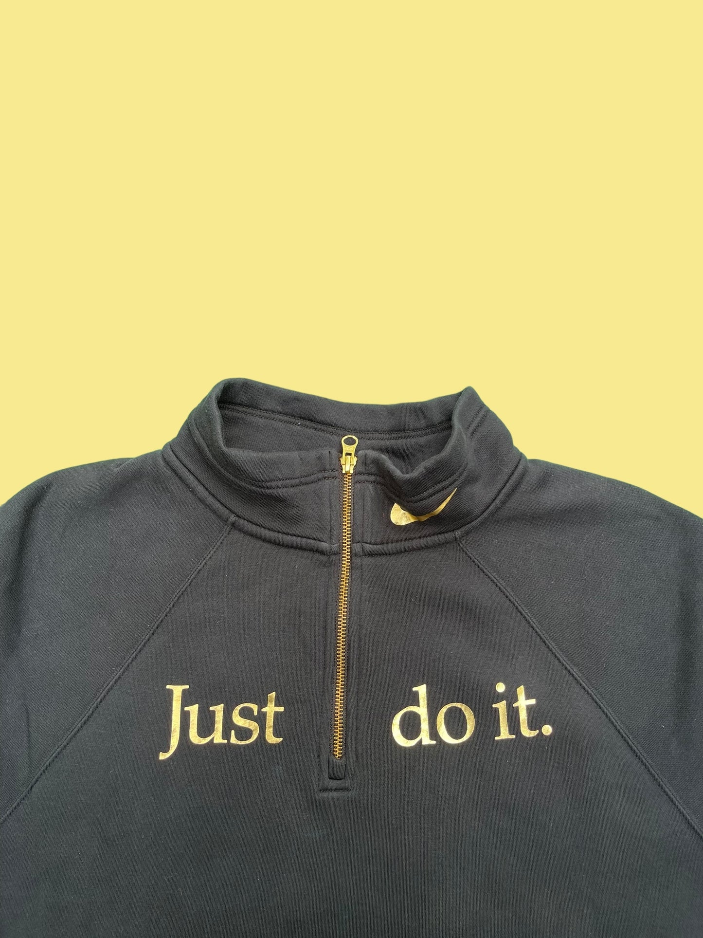 WOMENS NIKE QUARTERZIP (M)