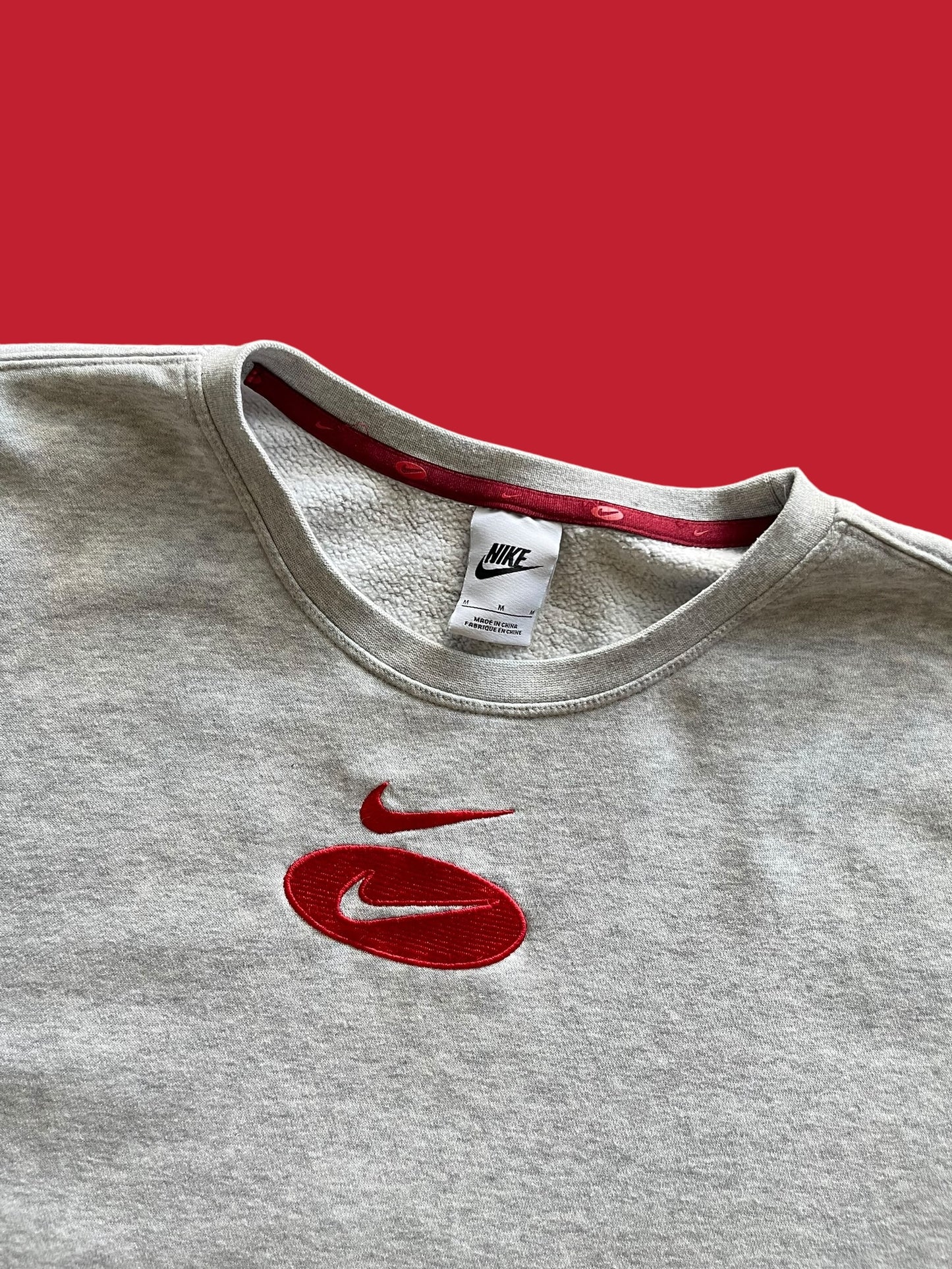 NIKE CREWNECK (M TO LARGE)