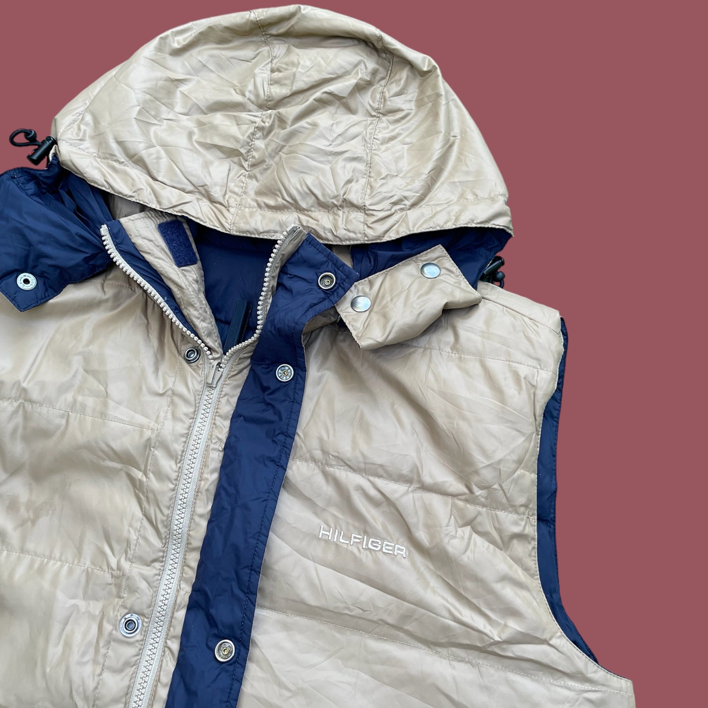 VINTAGE REVERSIBLE TOMMY HILFIGER PUFFER VEST WITH REMOVABLE HOOD (L)