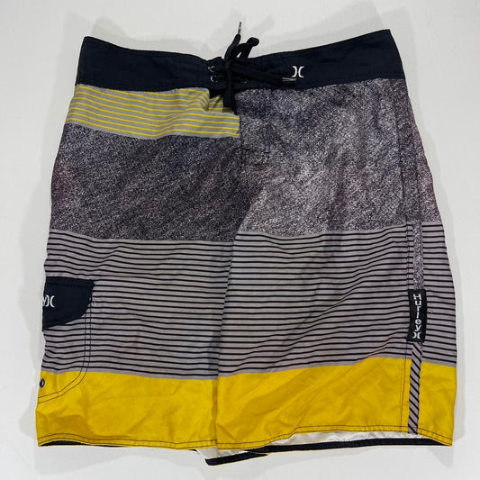 HURLEY YELLOW & BLACK BOARD SHORTS (36)