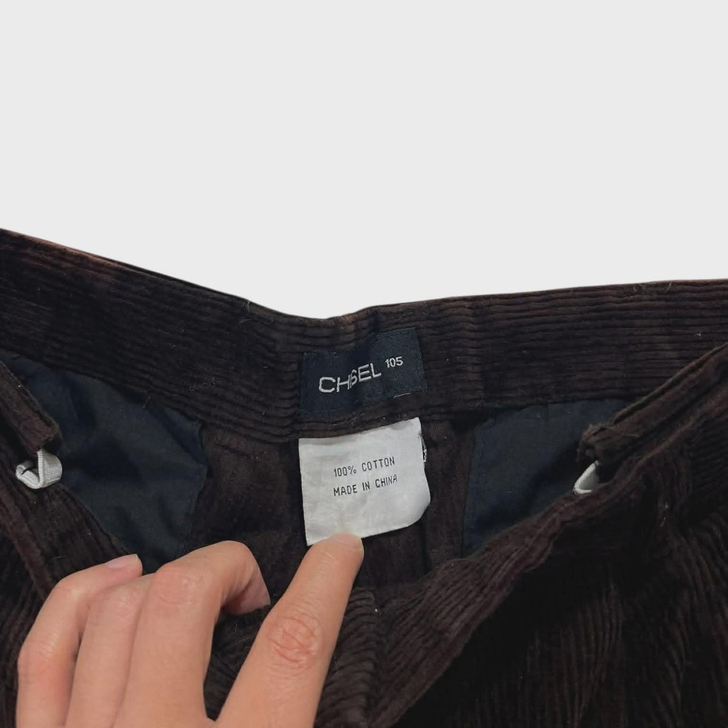 CHISEL CORDUROY TROUSERS WITH A RELAXED FIT (38)