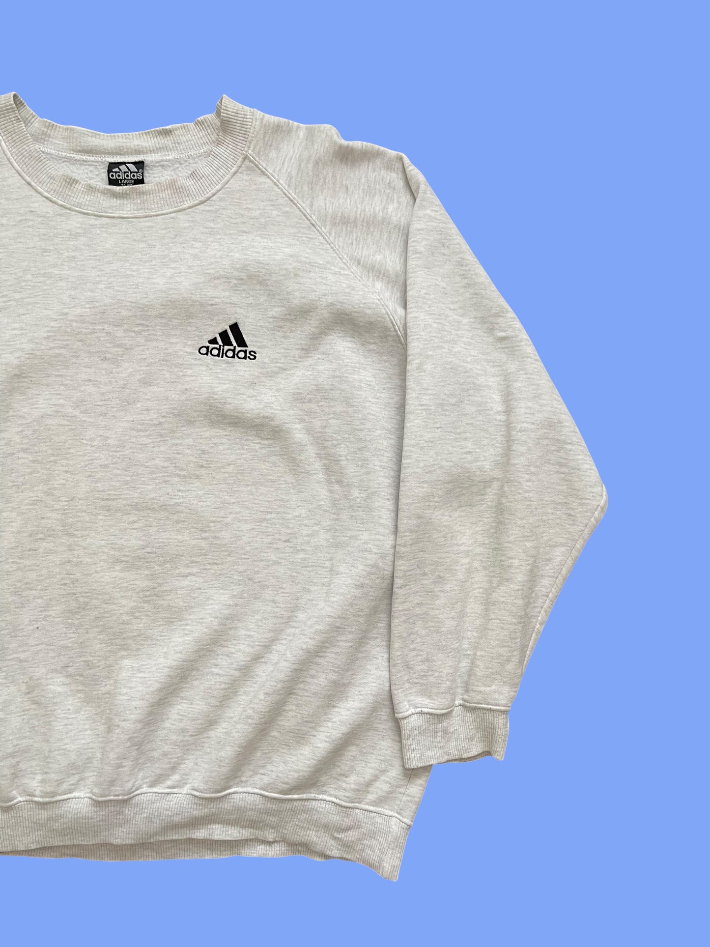 VINTAGE ADIDAS ESSENTIAL CREWNECK (L)