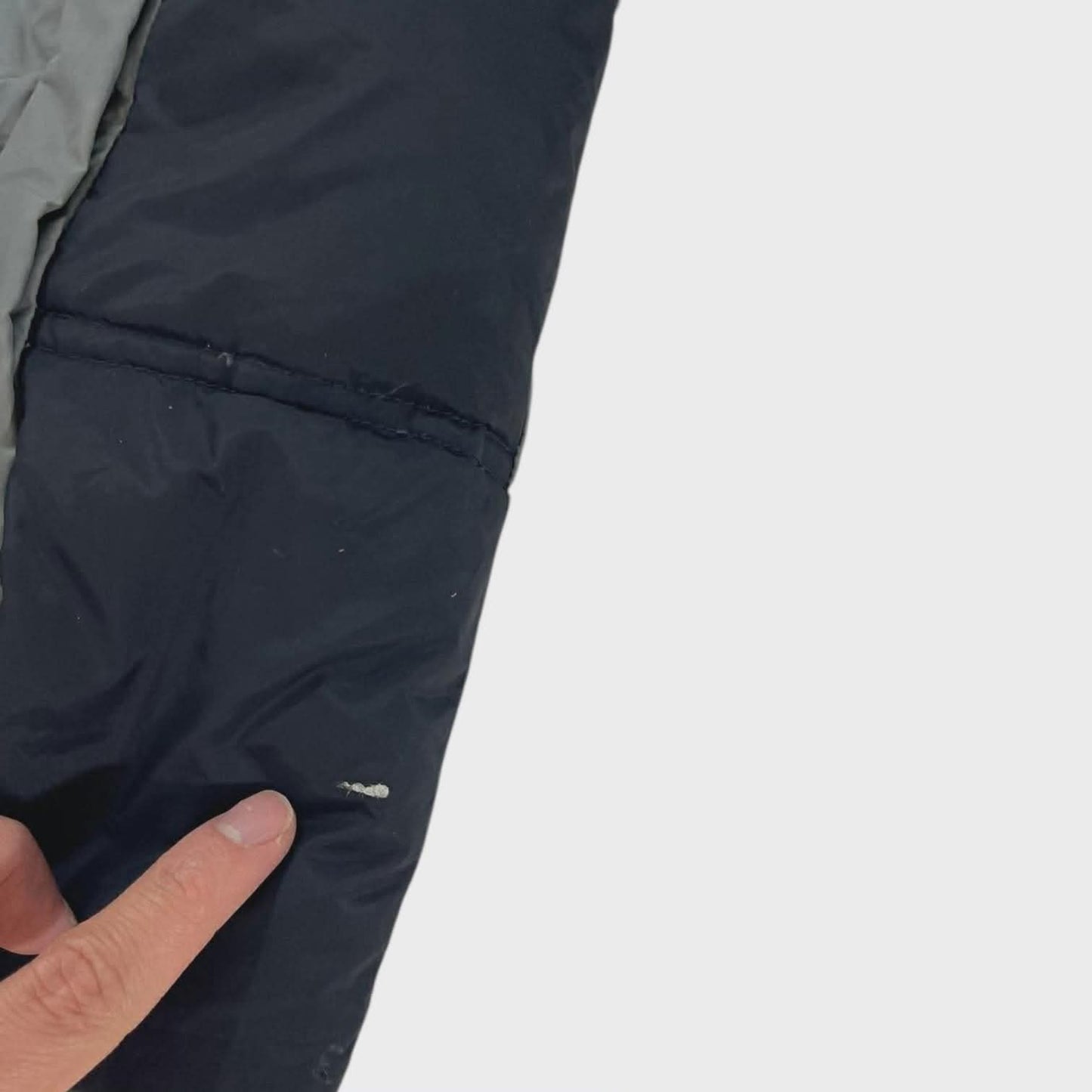 CHAMPION GREY PUFFER JACKET (S)