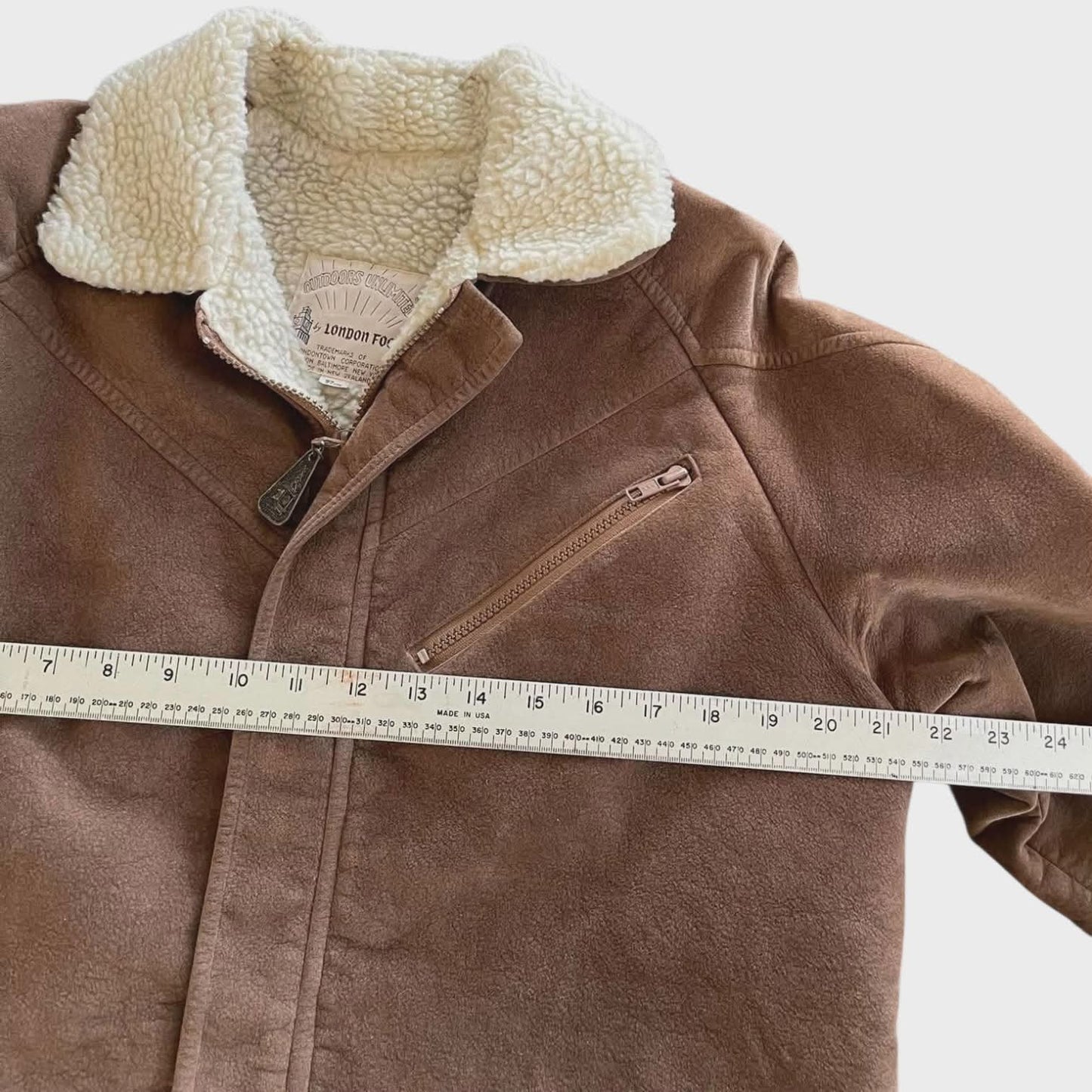 VINTAGE OUTDOOR UNLIMITED LONDON FOG BROWN SUEDE JACKET WITH FUR LINING (L)