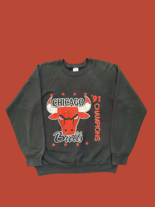 VINTAGE CHICAGO BULLS CREWNECK (M/L)