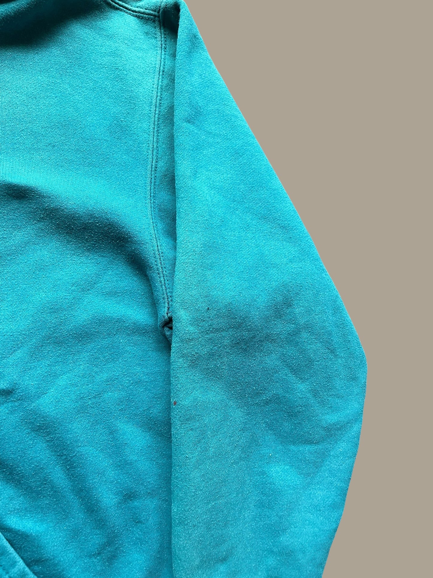 VINTAGE EMBROIDERED SHARKS HOODIE (M)