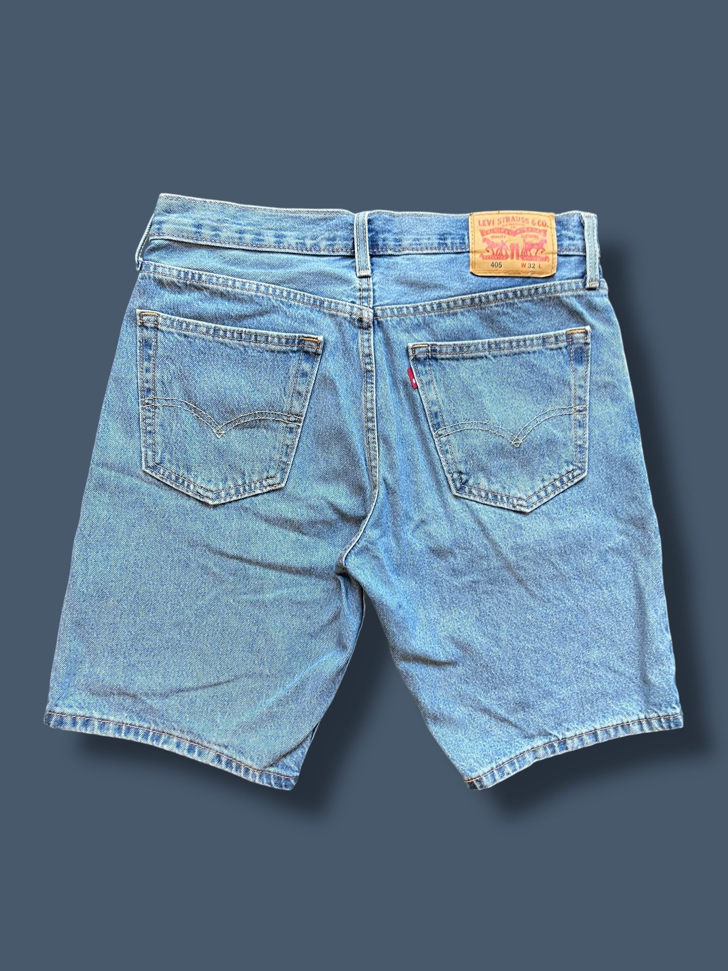 LEVIS SHORTS (32)