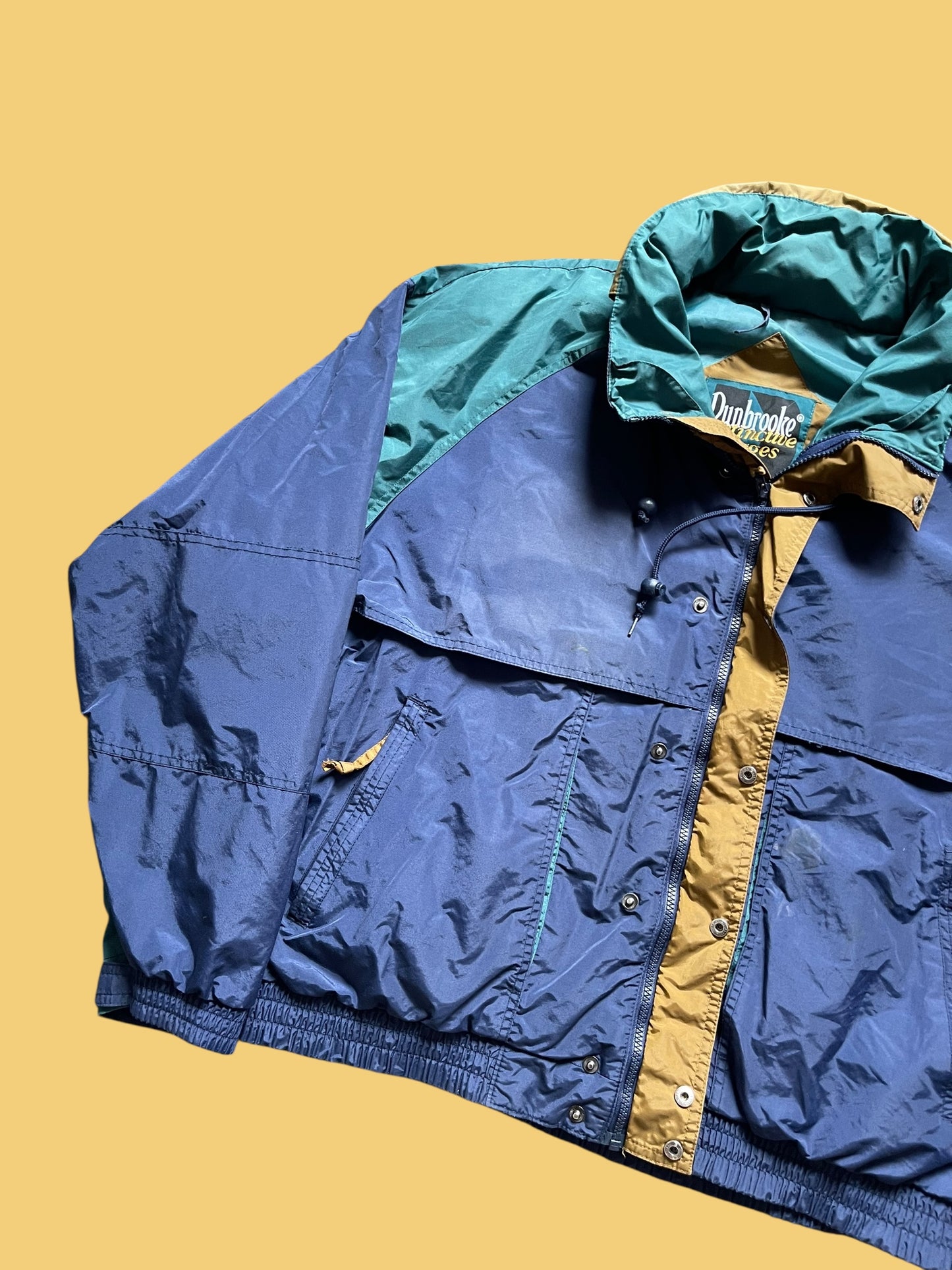 VINTAGE DUNBROOK PACKABLE HOOD JACKET (M/L)