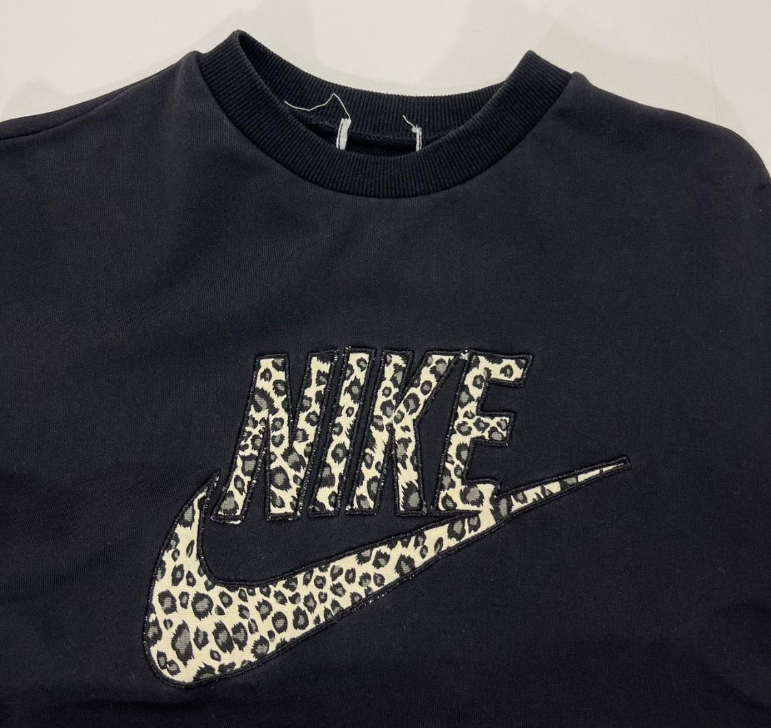VINTAGE BL NIKE BLACK LEOPARD PRINT CREWNECK SWEATSHIRT (M)