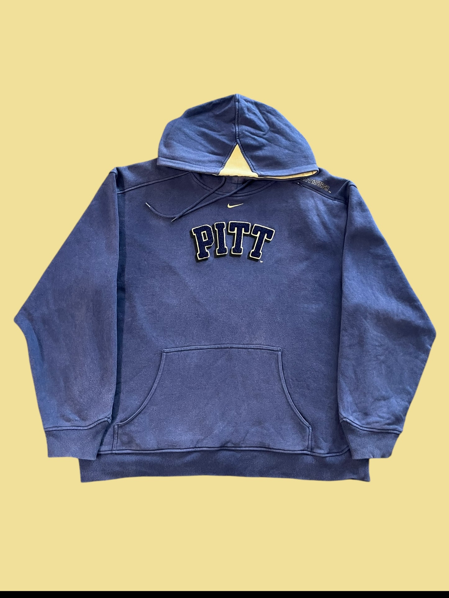 VINTAGE NIKE PITT HOODIE (L TO XL)