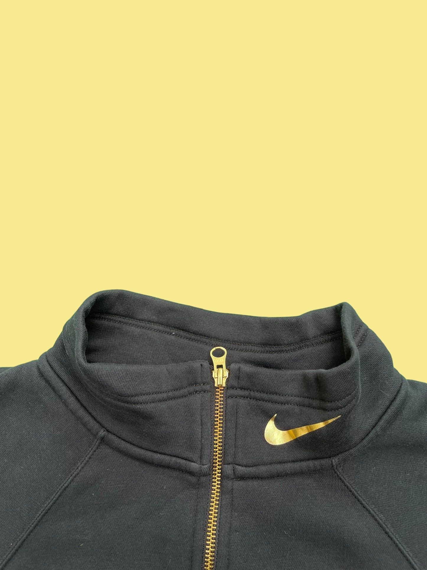 WOMENS NIKE QUARTERZIP (M)