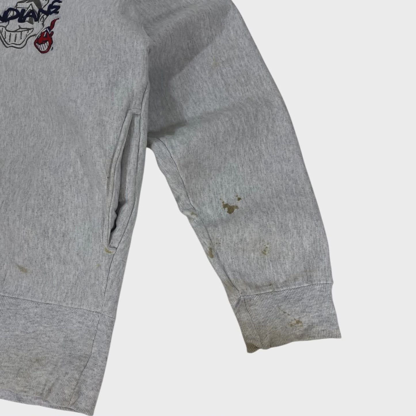 GREY CLEVELAND INDIANS HOODIE WITH LACE-UP DETAIL (XL)