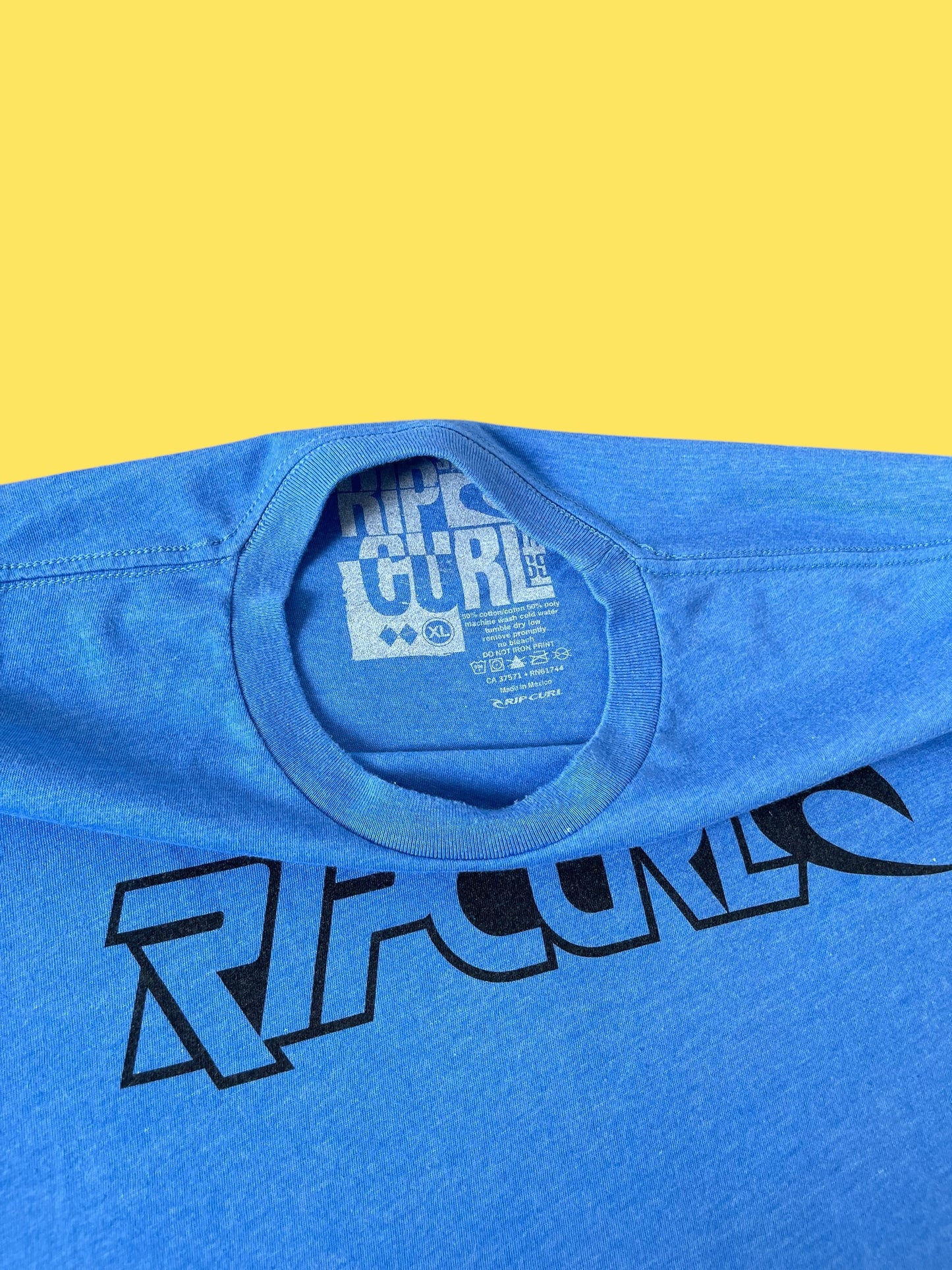 RIPCURL SHIRT (XL)