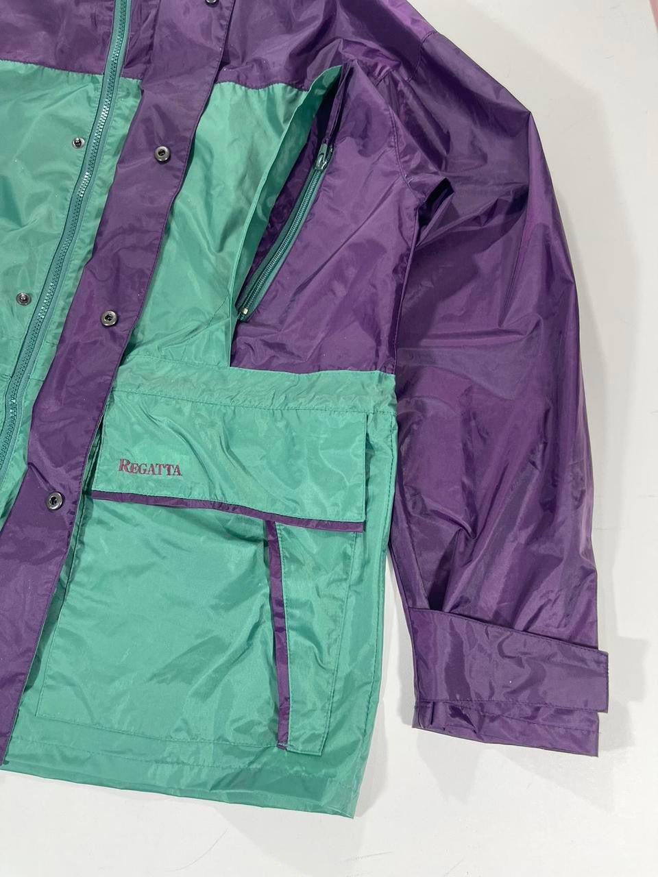 REGATTA PURPLE AND GREEN WATERPROOF JACKET (L-XL)