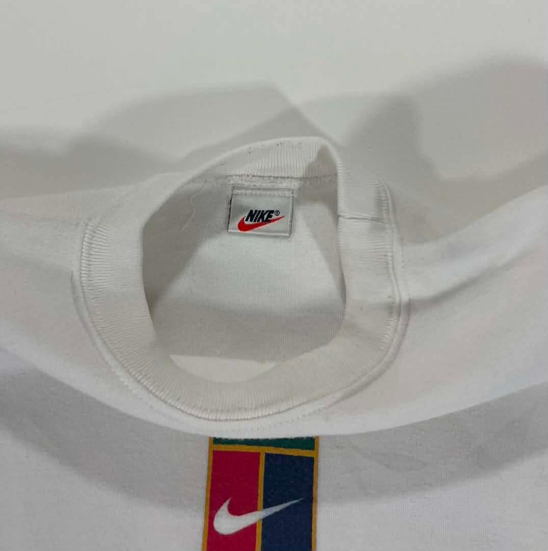 VINTAGE NIKE WHITE TENNIS CREWNECK SWEATSHIRT (M)