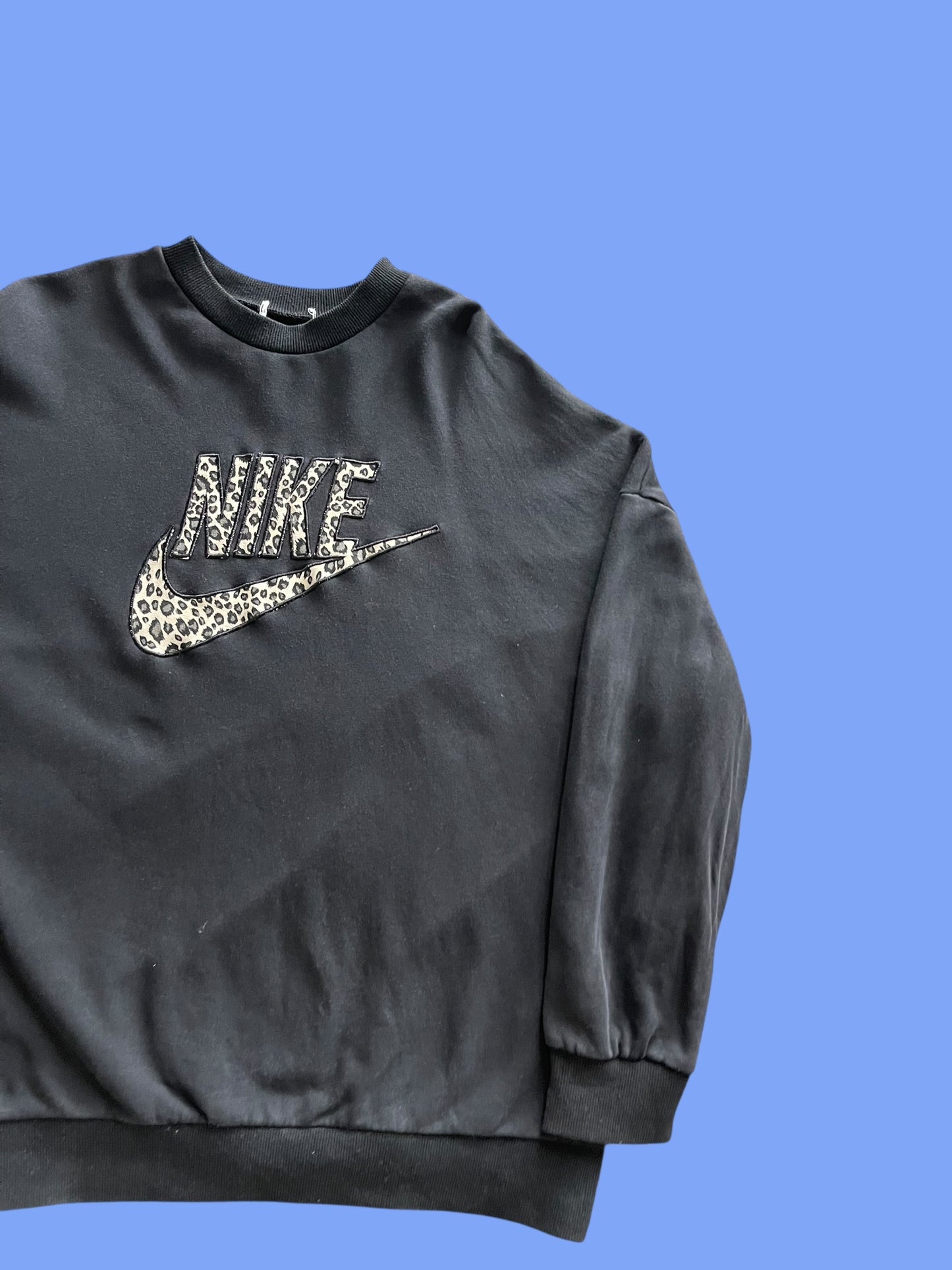 BOOTLEG EMBROIDERED NIKE CREWNECK (M TO L)