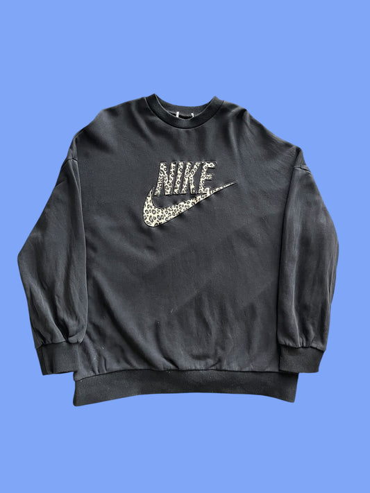 BOOTLEG EMBROIDERED NIKE CREWNECK (M TO L)