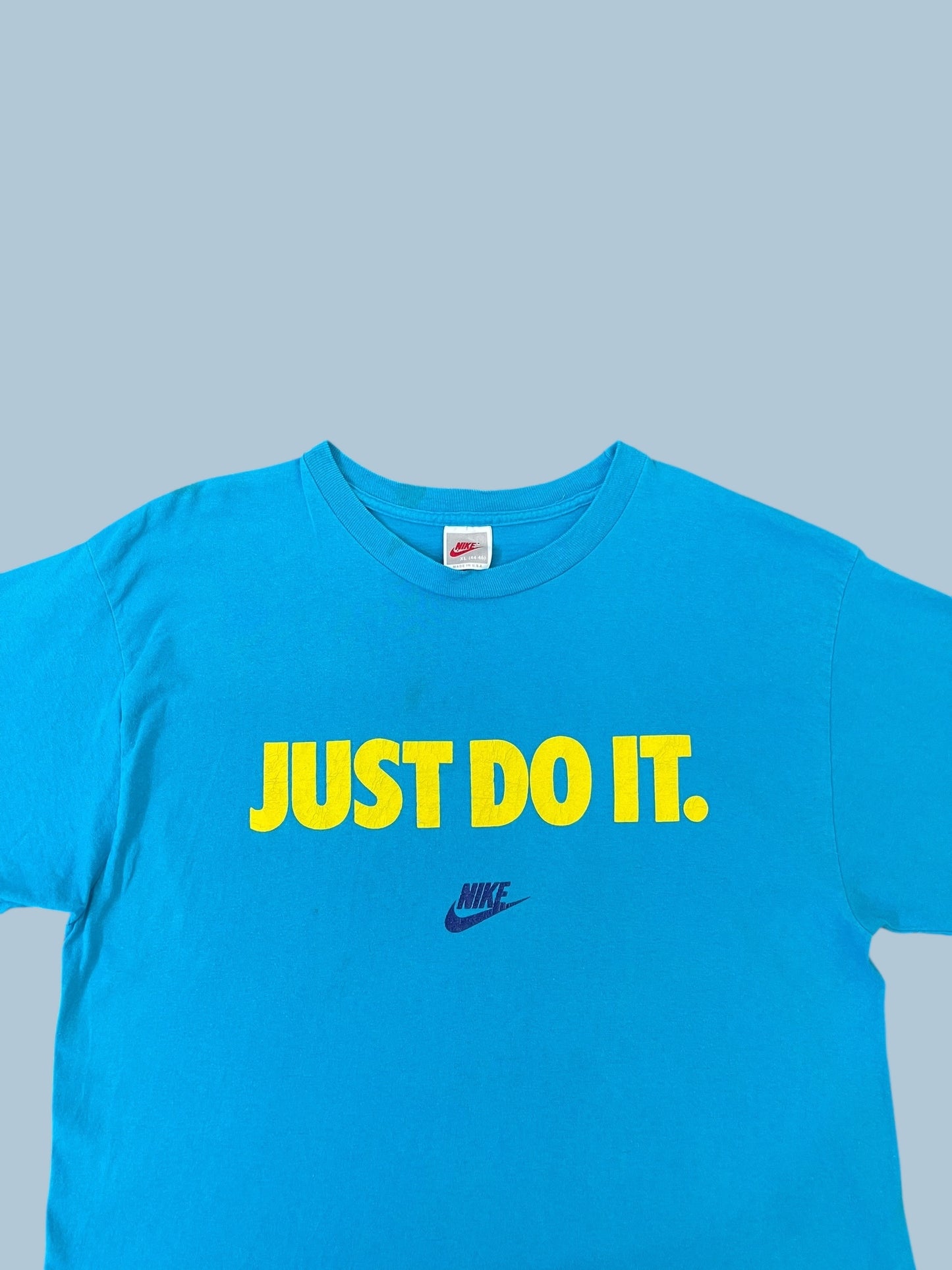 VINTAGE SINGLE STITCHED NIKE SHIRT (M)