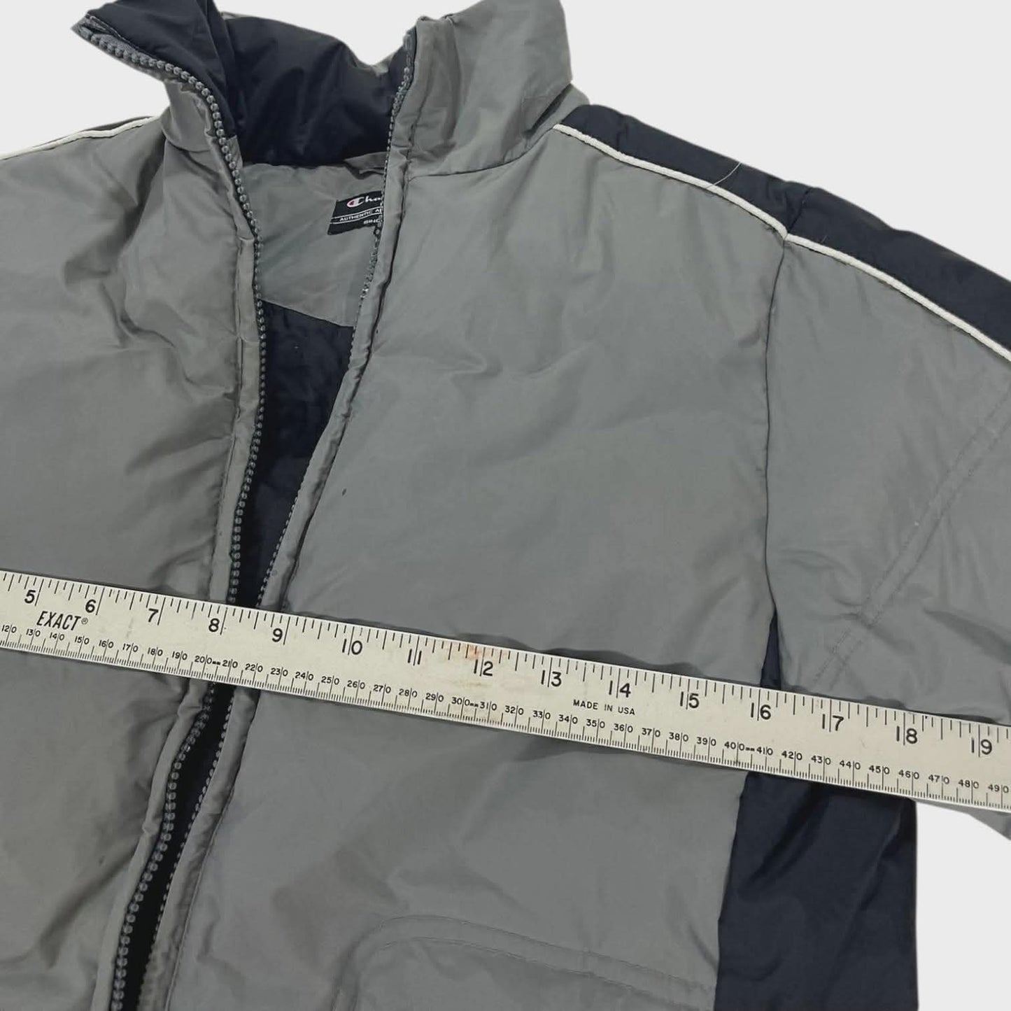 CHAMPION GREY PUFFER JACKET (S)