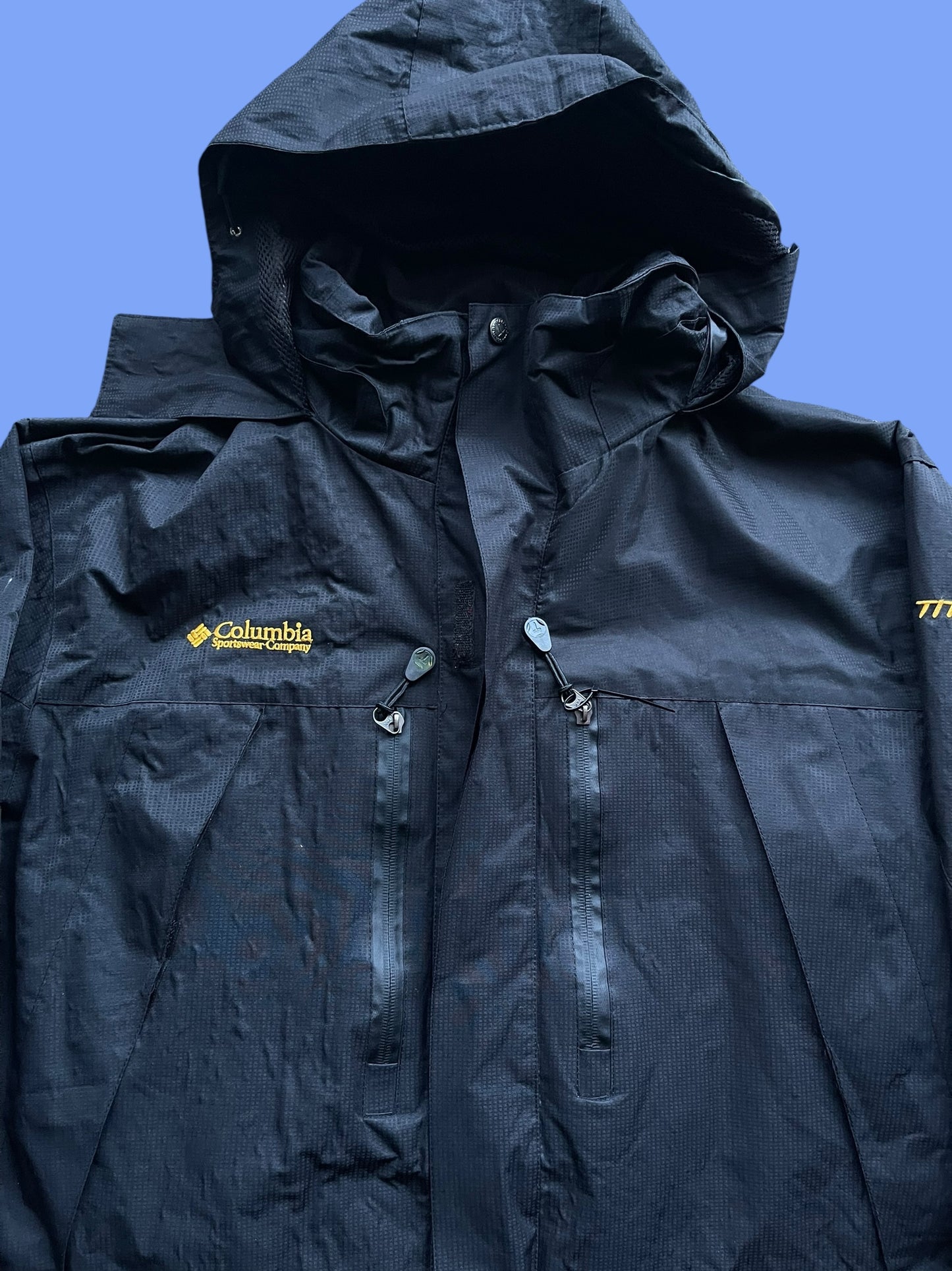 COLUMBIA OMNI TECH WATERPROOF JACKET (L)