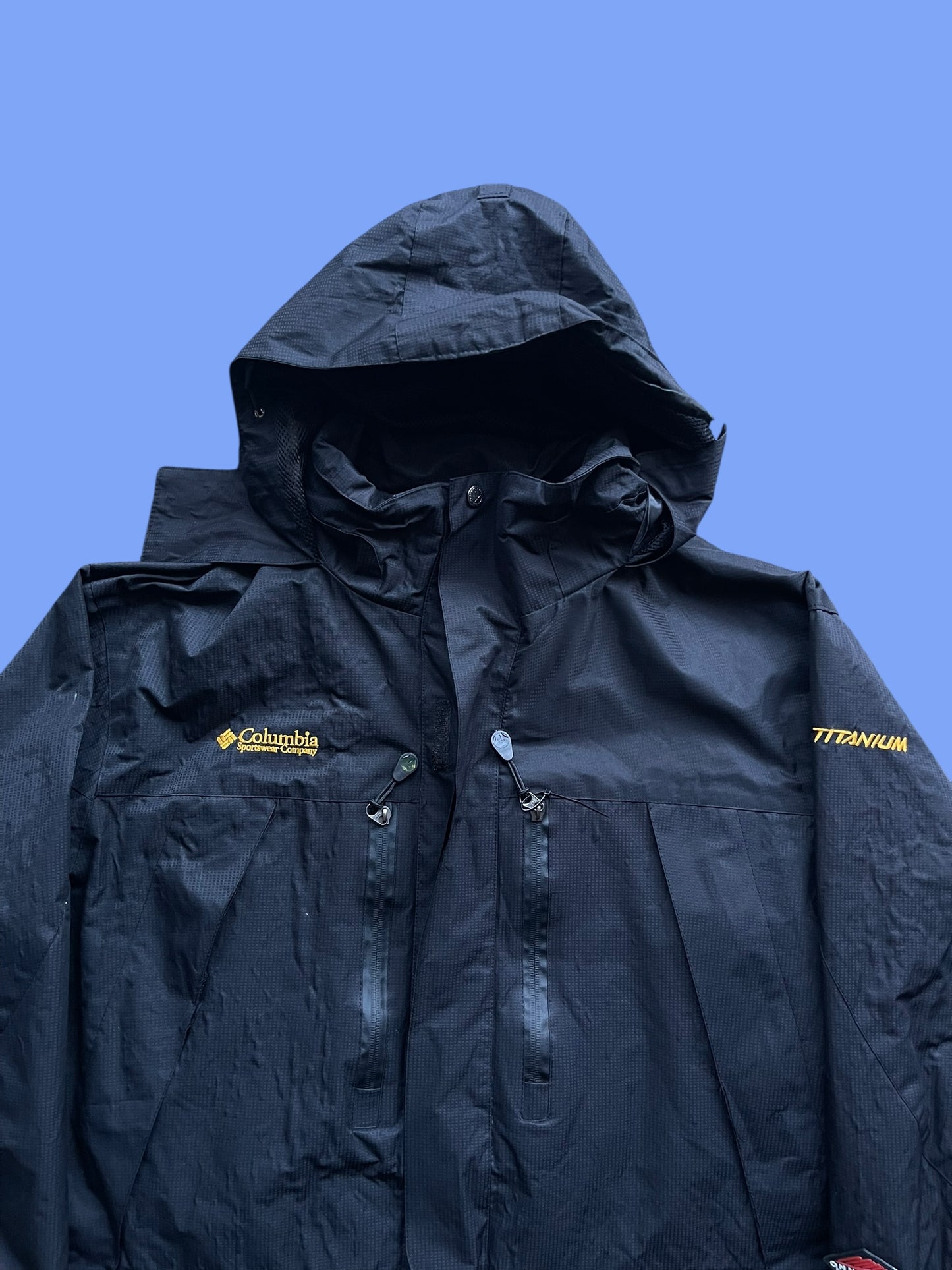 COLUMBIA OMNI TECH WATERPROOF JACKET (L)