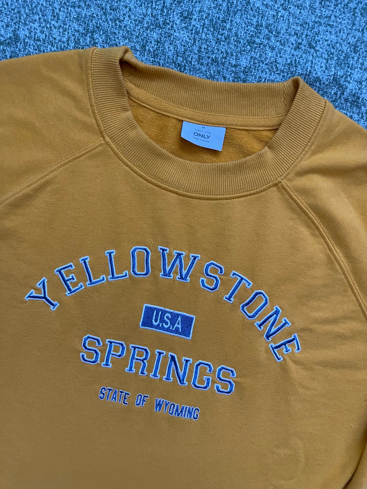 YELLOWSTONE CREWNECK (M)