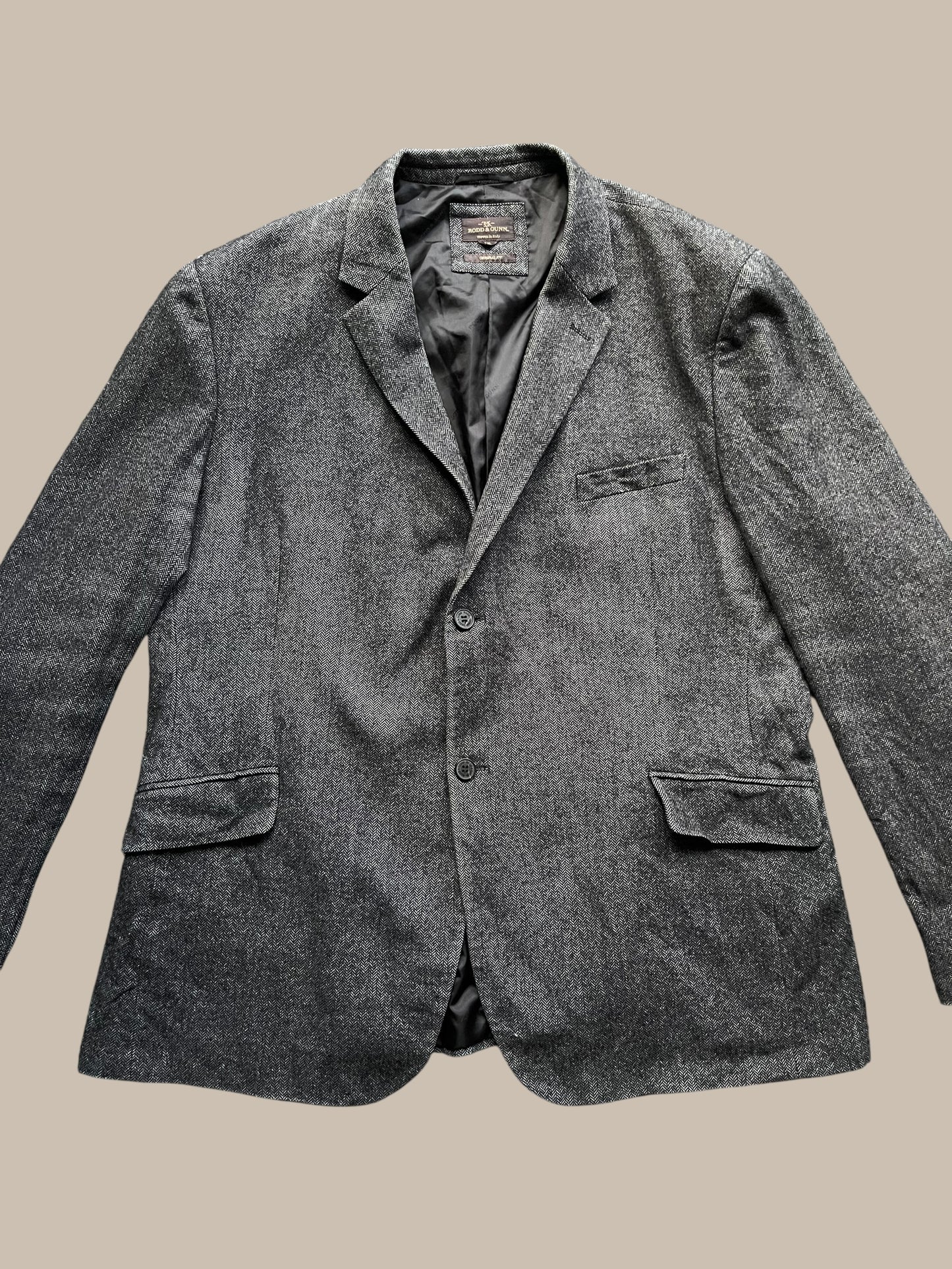 WOVEN IN ITALY RODD N GUNN SUIT (XL)