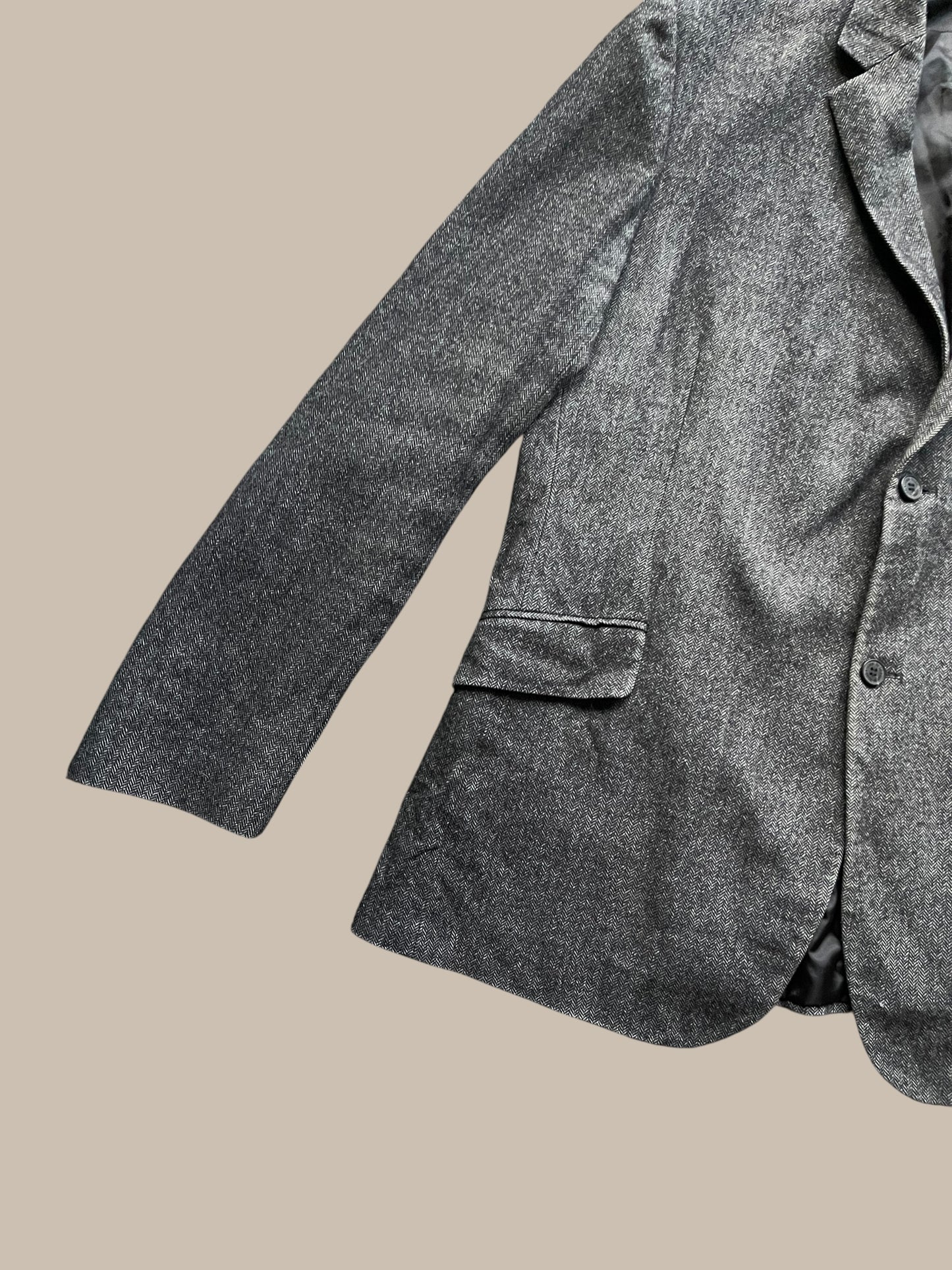 WOVEN IN ITALY RODD N GUNN SUIT (XL)