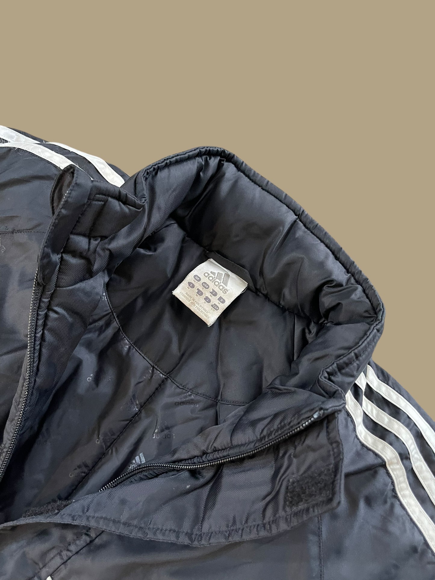 VINTAGE ADIDAS PUFFER JACKET (L)