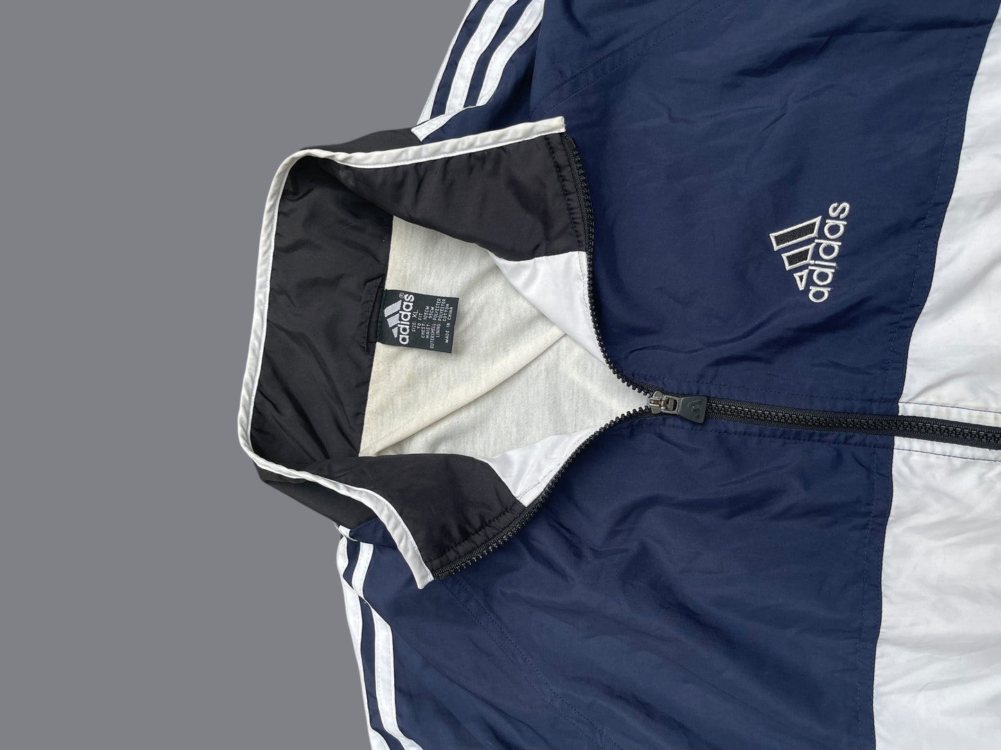 VINTAGE ADIDAS WINDBREAKER (L)