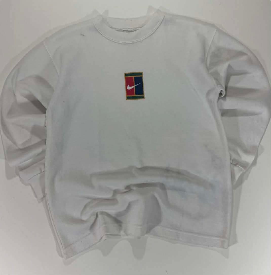 VINTAGE NIKE WHITE TENNIS CREWNECK SWEATSHIRT (M)
