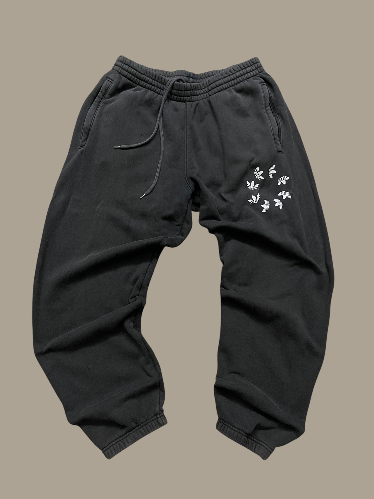ADIDAS MULTI LOGO PANTS (M/L)