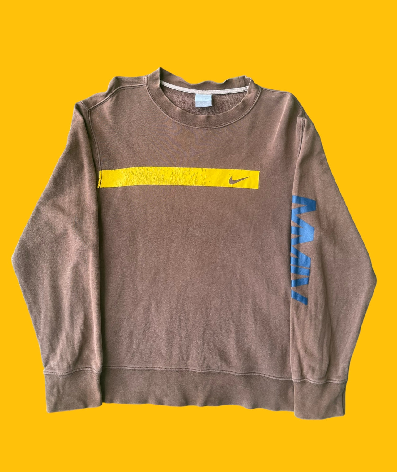 VINTAGE BROWN NIKE CREWNECK (M/L)