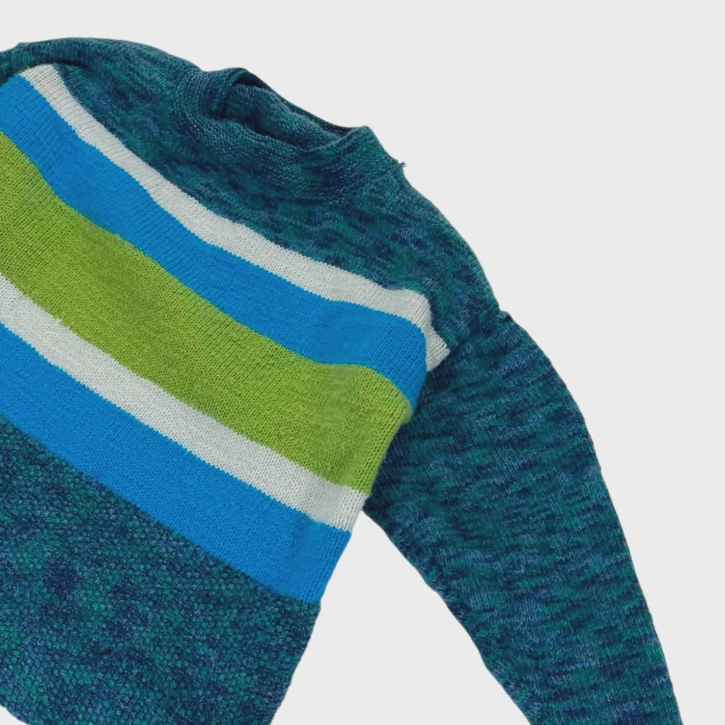 VINTAGE STRIPED SWEATER WITH A UNIQUE PATTERN (M)