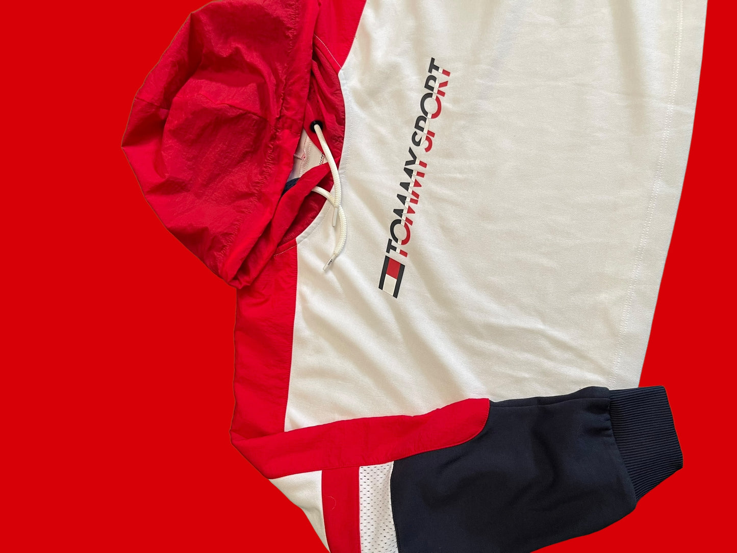 BRAND NEW TOMMY SPORT TOP (M)