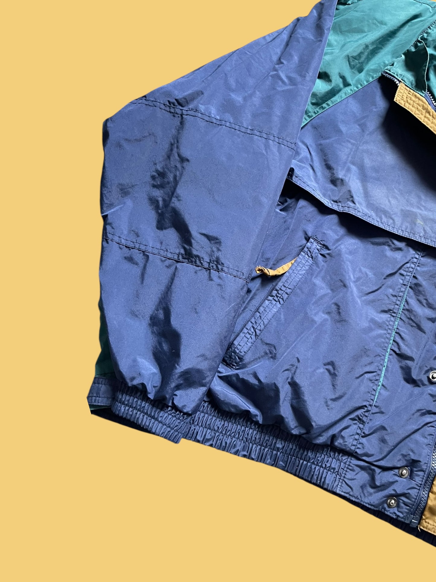 VINTAGE DUNBROOK PACKABLE HOOD JACKET (M/L)