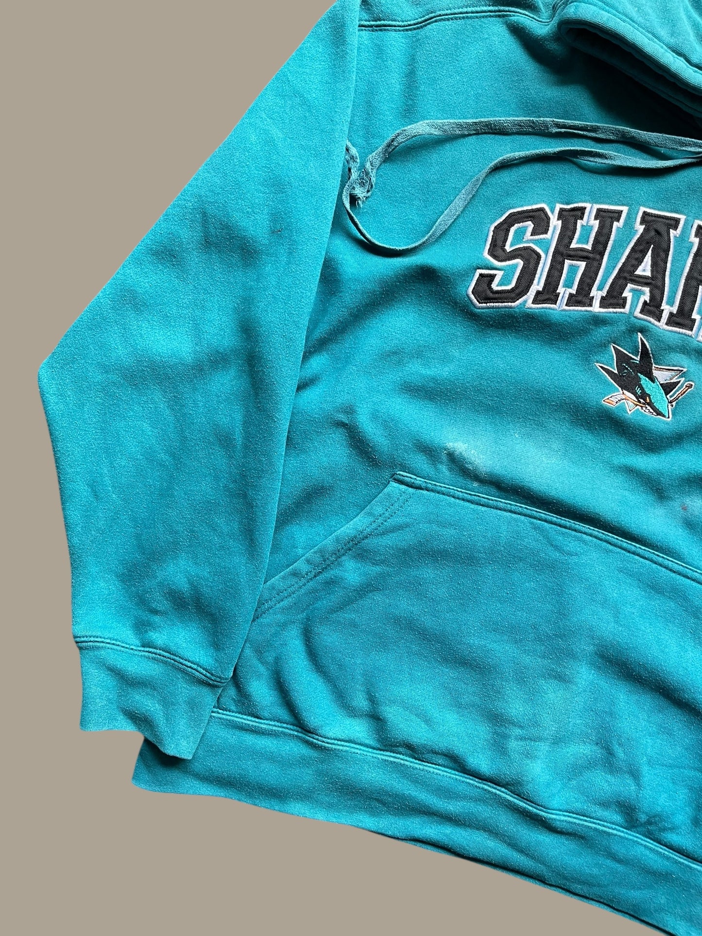 VINTAGE EMBROIDERED SHARKS HOODIE (M)