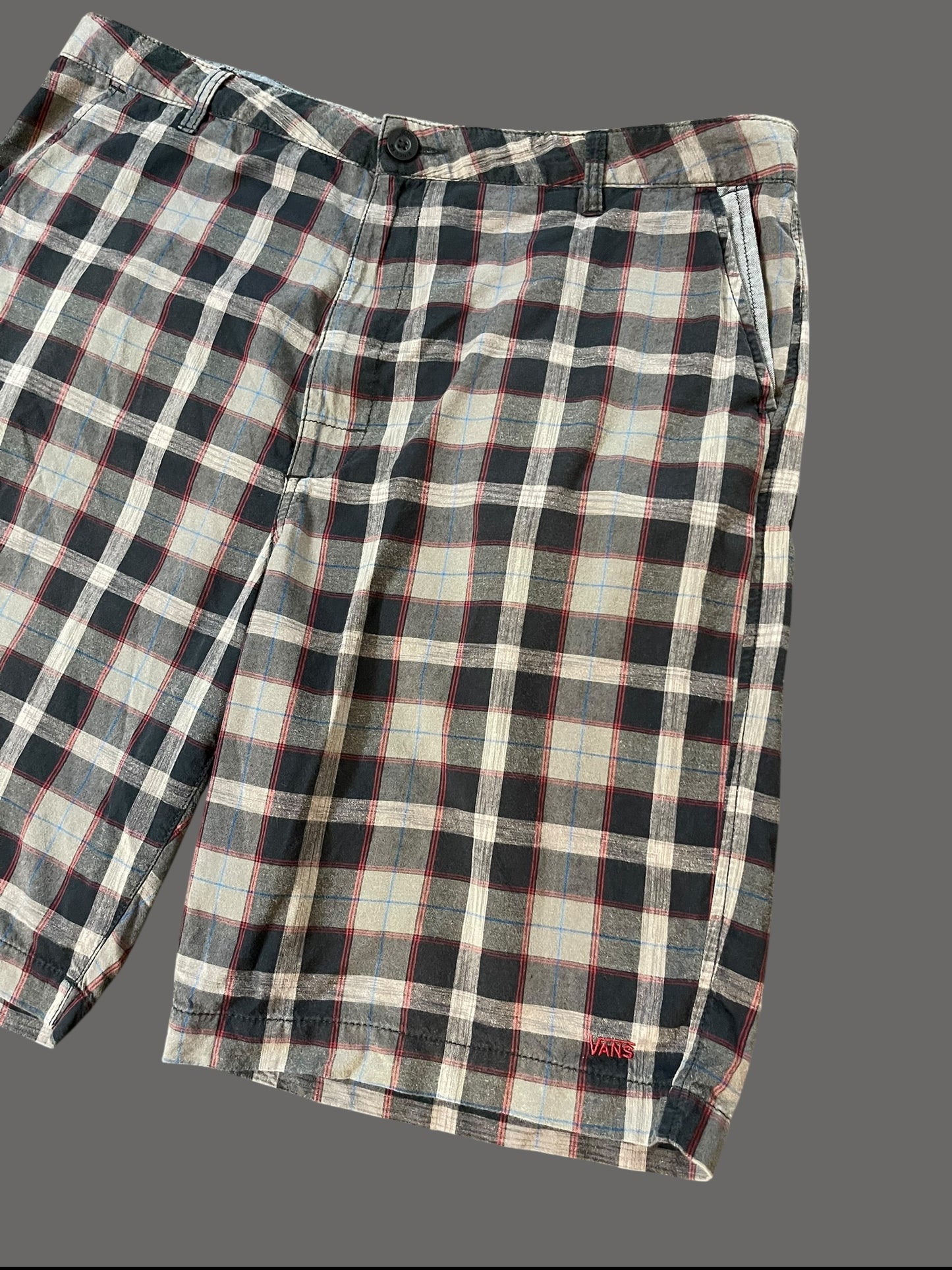 VINTAGE VANS SHORTS (38)