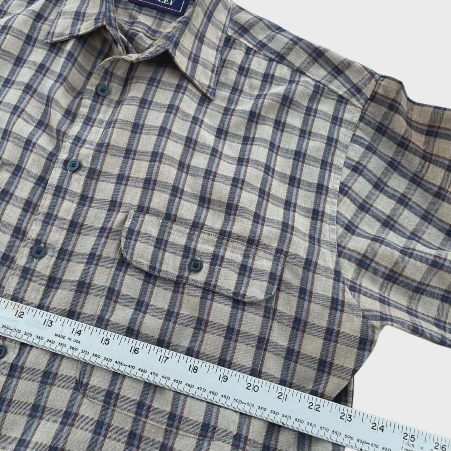 BISLEY BLUE & WHITE CHECKERED BUTTON UP SHIRT (L)