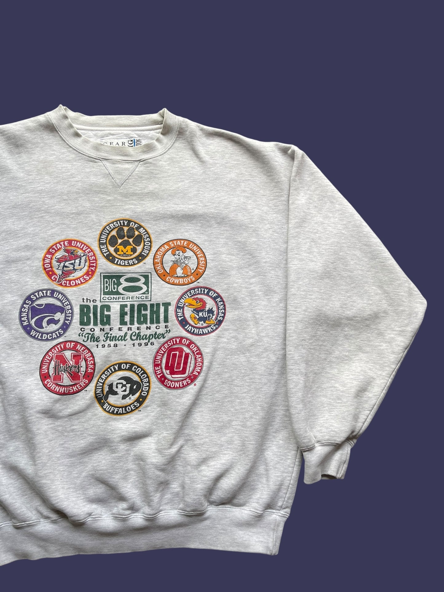 VINTAGE BIG EIGHT CONFERENCE CREWNECK (XL)