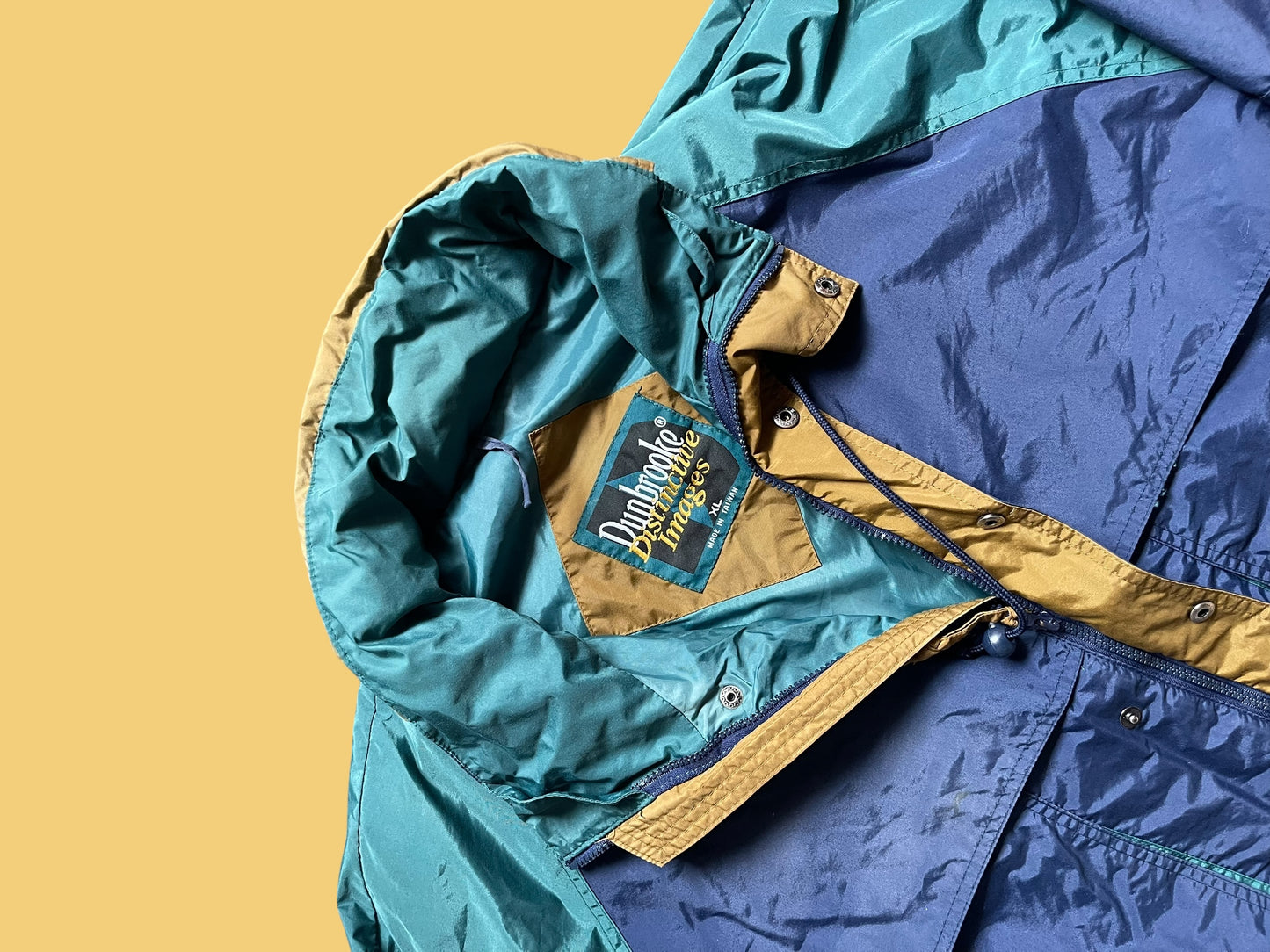 VINTAGE DUNBROOK PACKABLE HOOD JACKET (M/L)