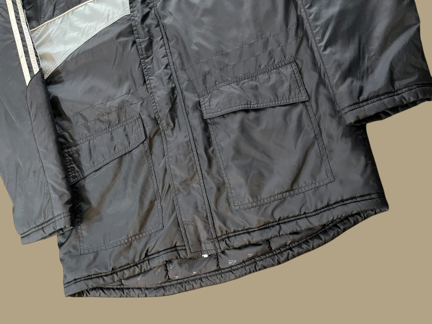 VINTAGE ADIDAS PUFFER JACKET (L)