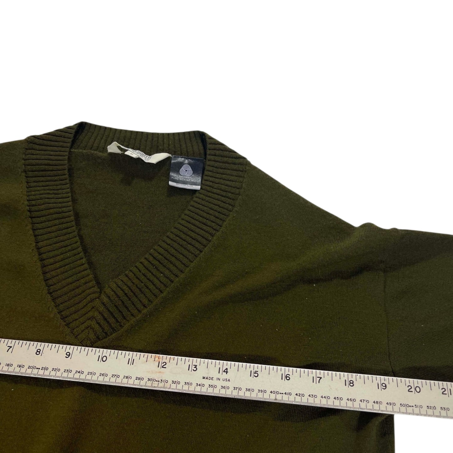 NORTH SOUTH PURE MERINO WOOL GREEN V-NECK (S)