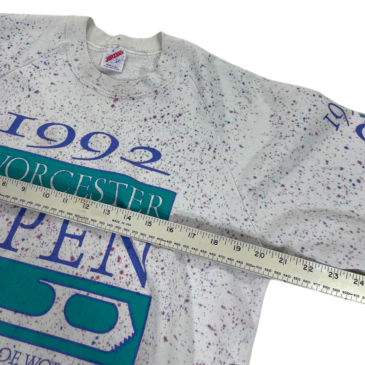 90S WORCESTER WHITE CREWNECK (L)