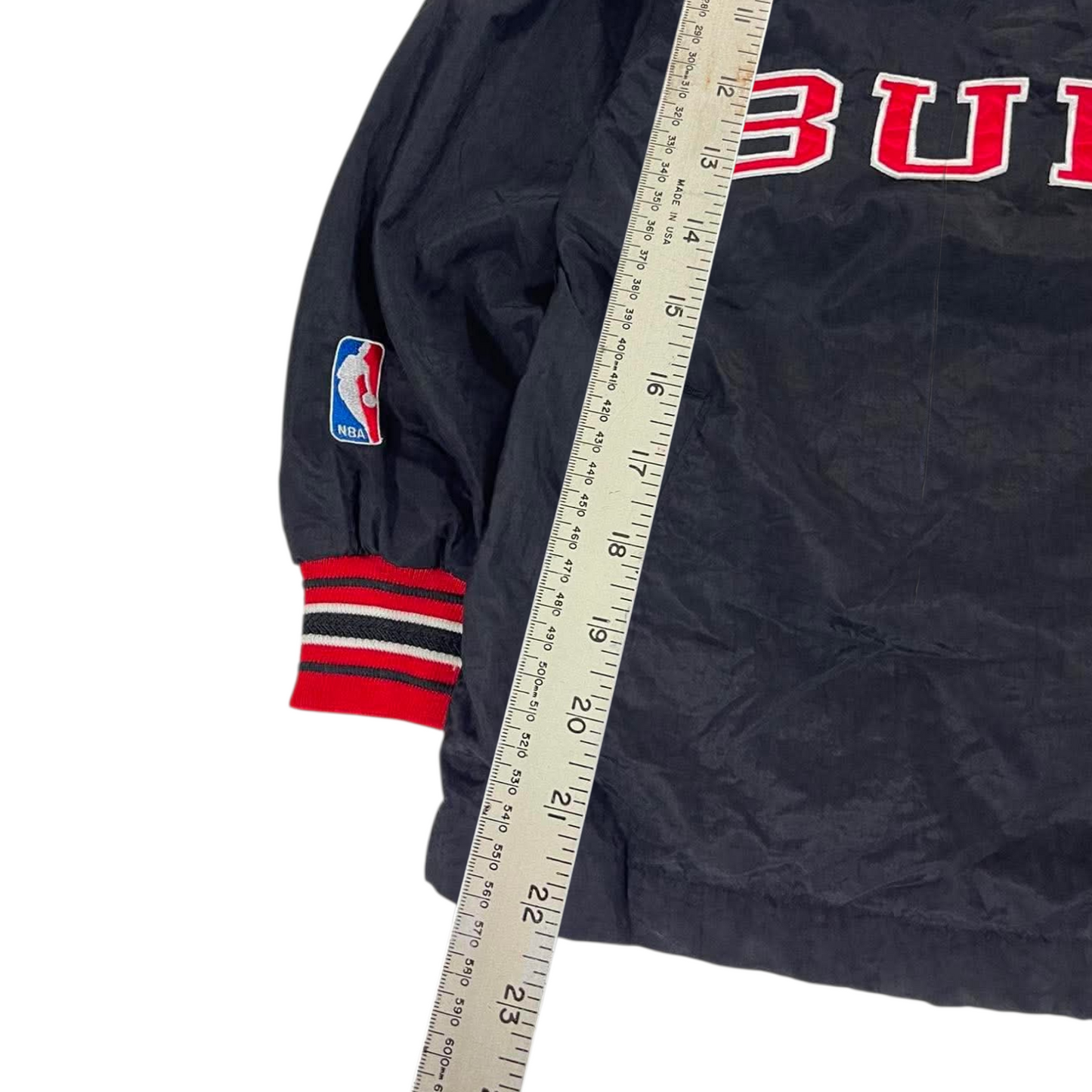 VINTAGE CHAMPION CHICAGO BULLS PULLOVER (BEST FIT SMALL)